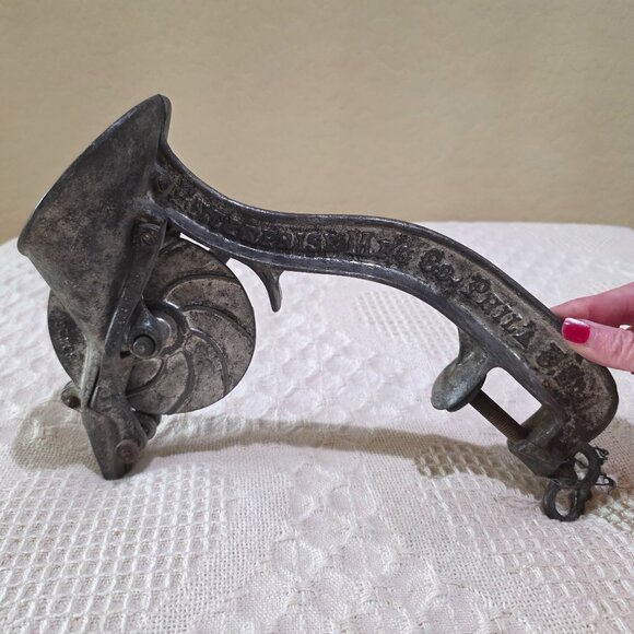 Antique Enterprise Cherry Stoner No 118 Philadelphia PA  USA 1917 Pat Cast Iron - Picture 2 of 15